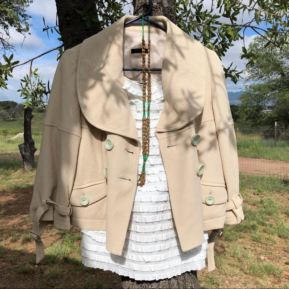 Spring coat - Picture 2 of 7